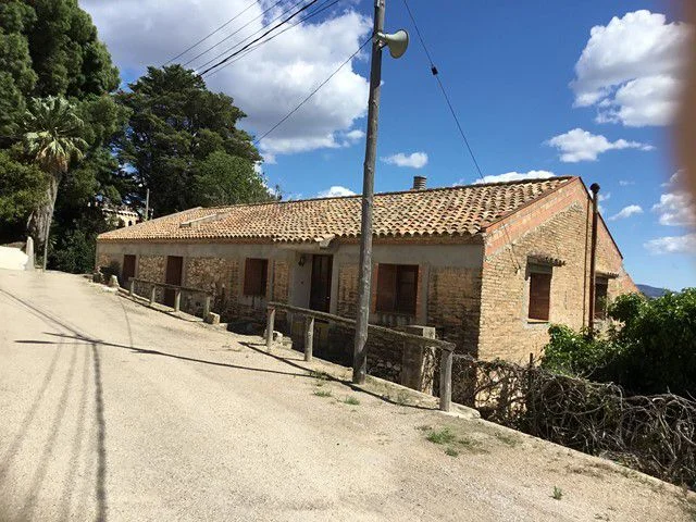 Large renovation house with garden