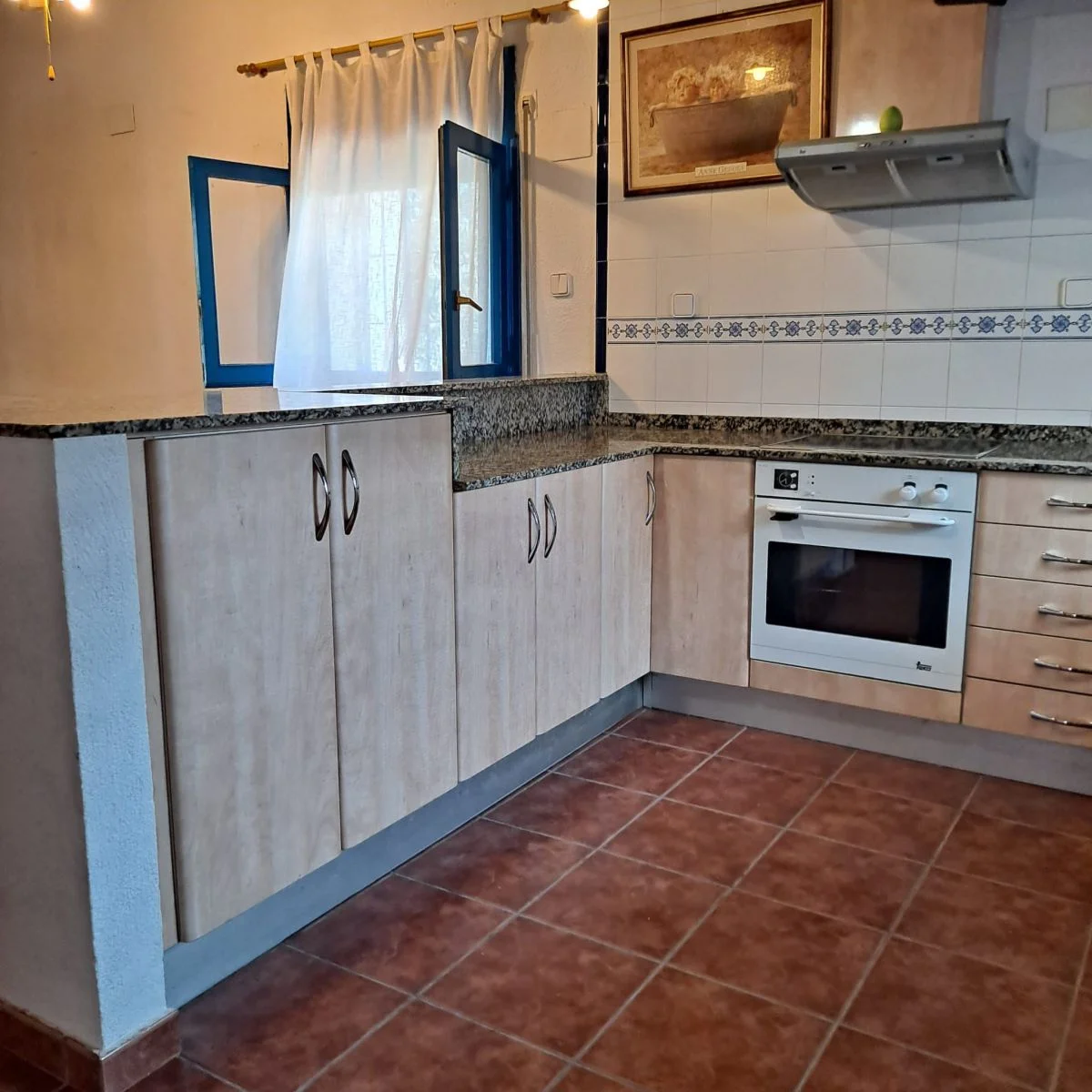 Large-plot chalet near Tortosa
