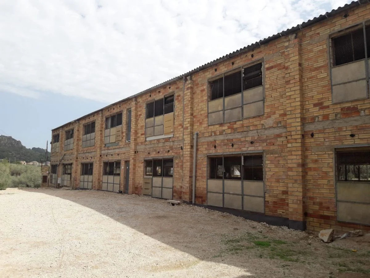 Two-floor industrial property, 1,600 m²