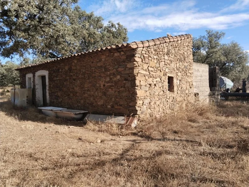 Rural finca near Cabeza la Vaca