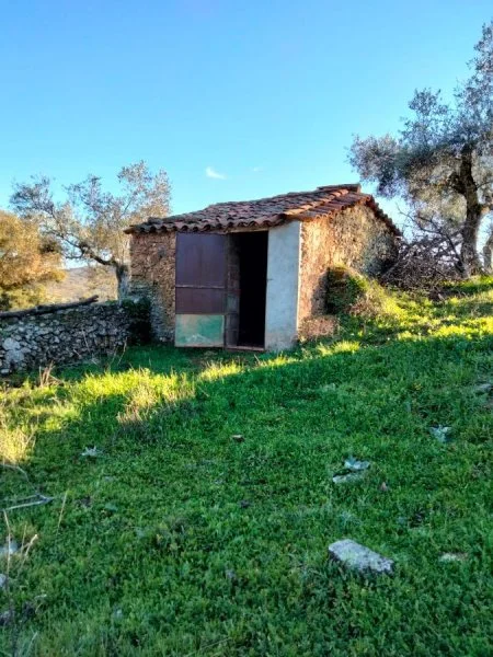 Rustic estate near Cabeza la Vaca