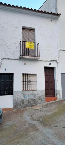 Three-bedroom flat in El Coso
