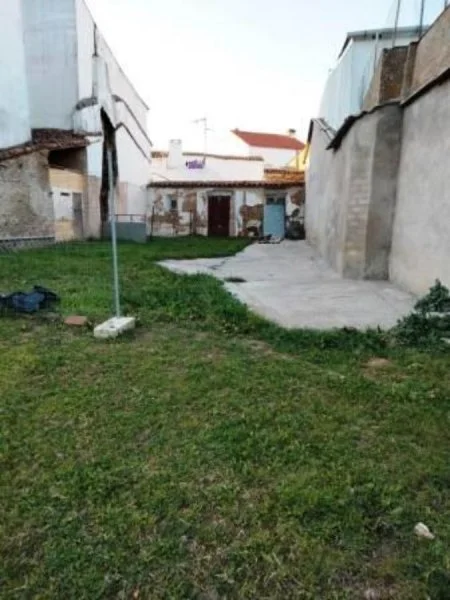 Urban plot in Cabeza la Vaca