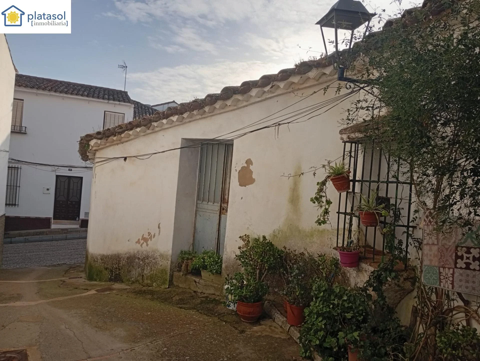 Renovation house in village centre