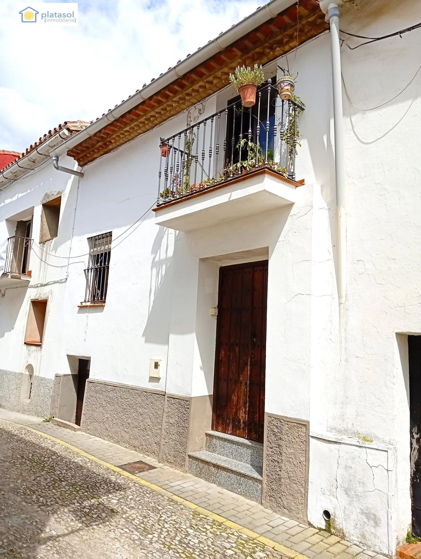 Reformed Galaroza house, 259 m²