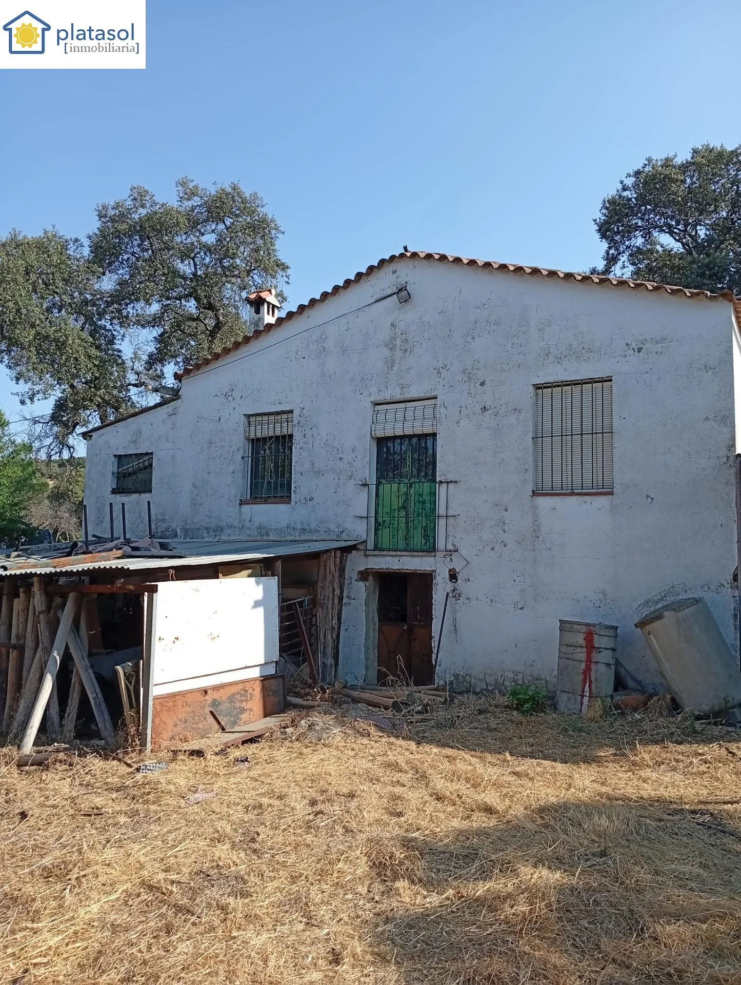 Rustic Huelva home with 1,500 m² plot