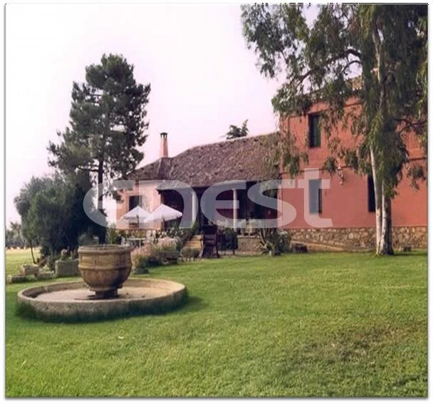 Finca cinegética rural con 12 habitaciones