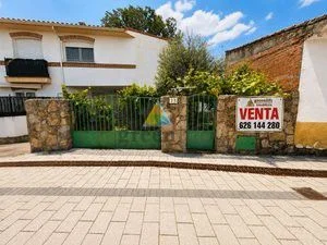 Parcela urbana con almacén de 62 m²