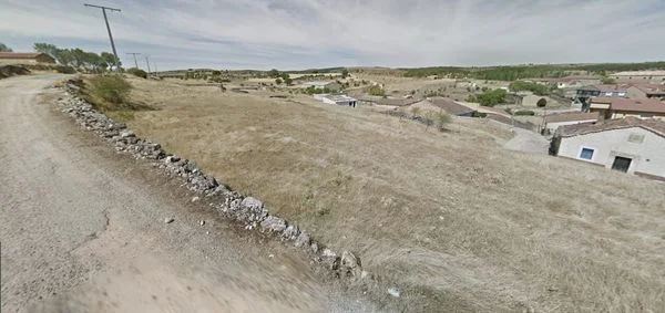 Urban plot with 550 m² buildability