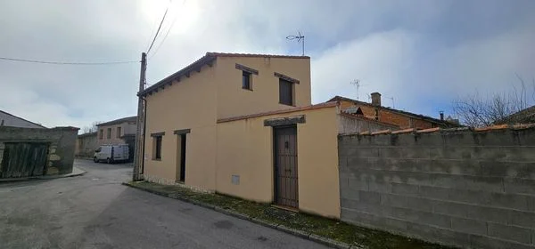 Rural chalet with patio, 100 m²
