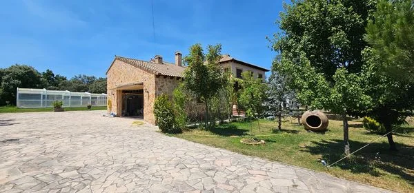 Luxury chalet with six bedrooms