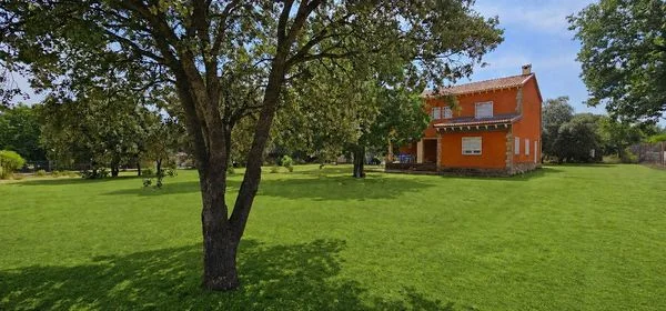 Independent chalet with 5 bedrooms