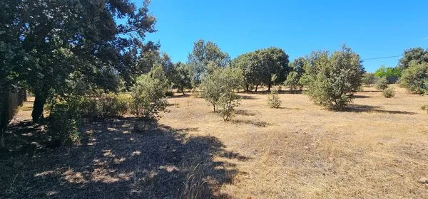 Urban plot with 375 m² buildability