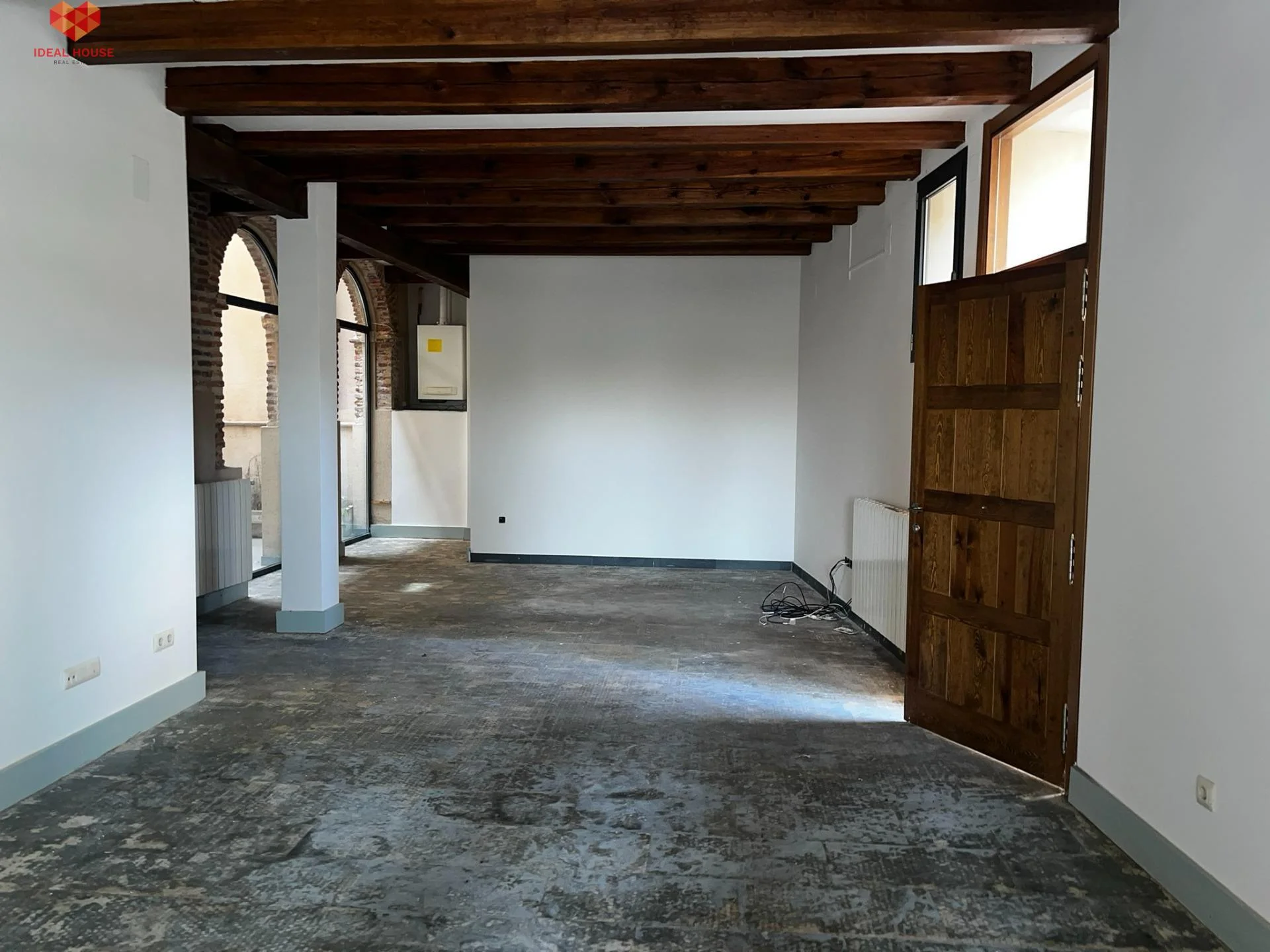 Central Segovia commercial unit, 108 m²
