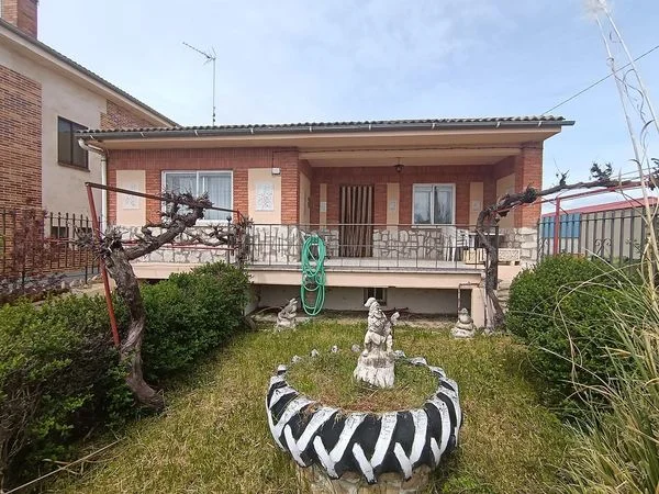 Independent chalet near Segovia, 226 m²