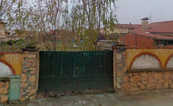 Solar urbano en La Lastrilla, 976 m²