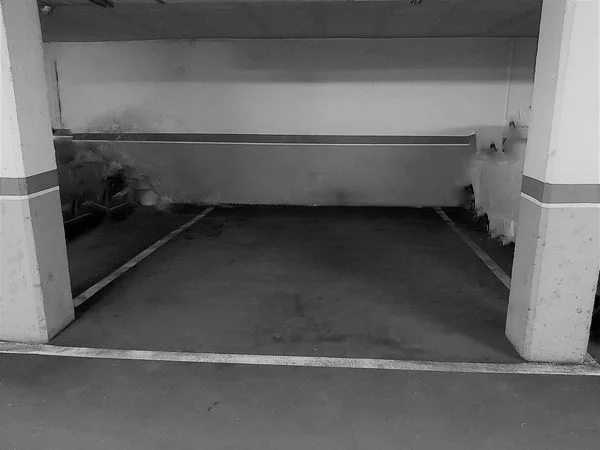 Large-car garage in Segovia centre