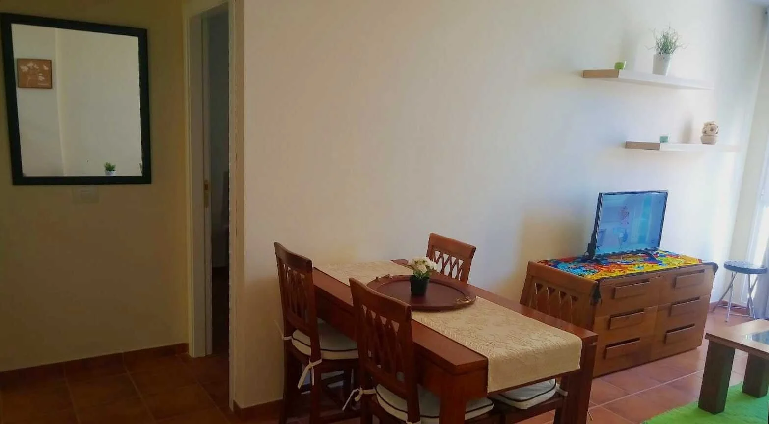 Inmueble de dos dormitorios con garaje