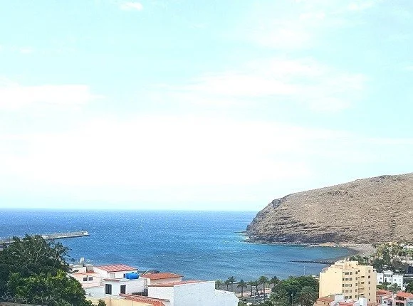 Piso cuidado con garaje en La Gomera