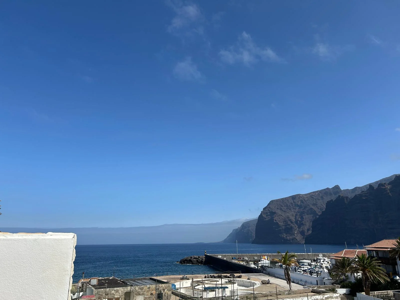 Furnished Los Gigantes apartment with terrace