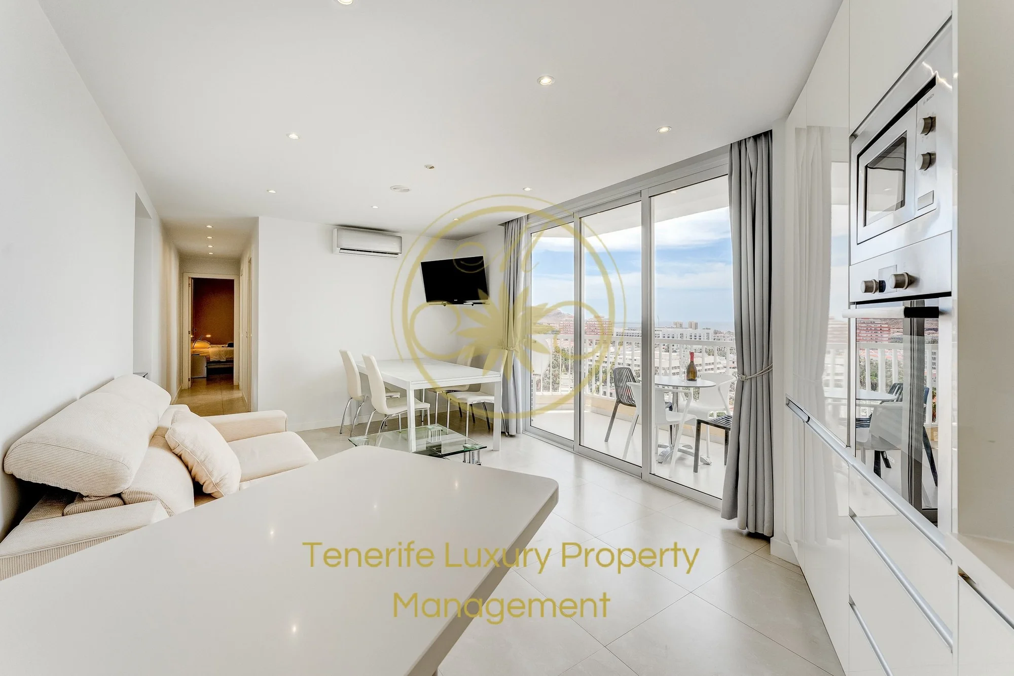 Renovated Arona apartment with sea views