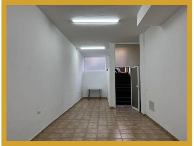 Local comercial reformado de 129 m²