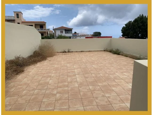 Ground-floor flat with 79 m² terrace