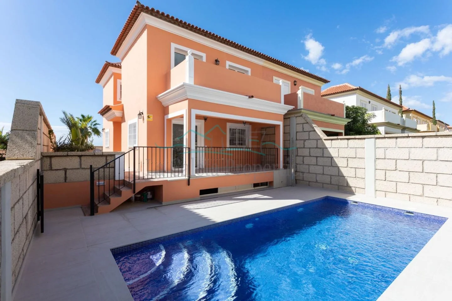 Adosado en Costa Adeje con piscina climatizada