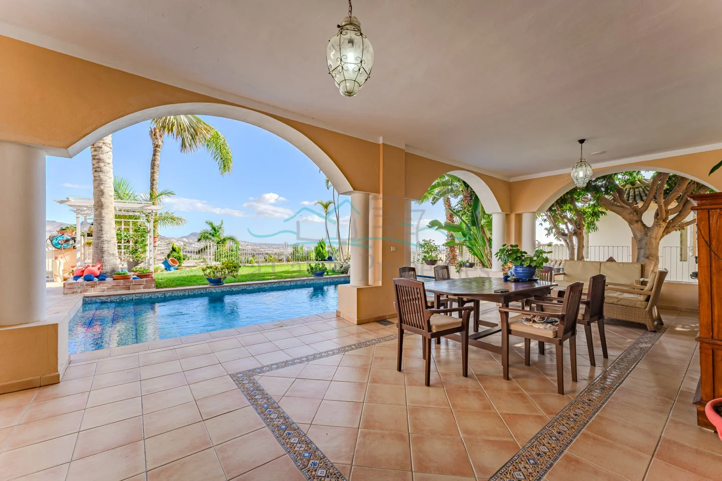 Luxury golf villa with five bedrooms