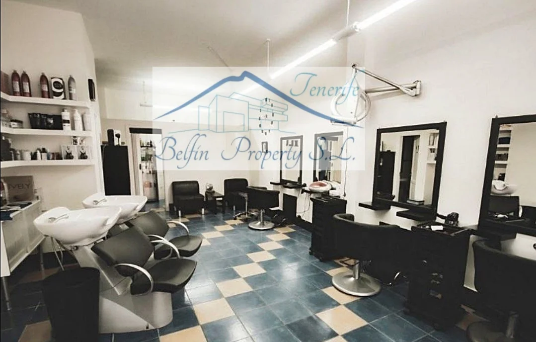 Central Los Cristianos hair salon premises