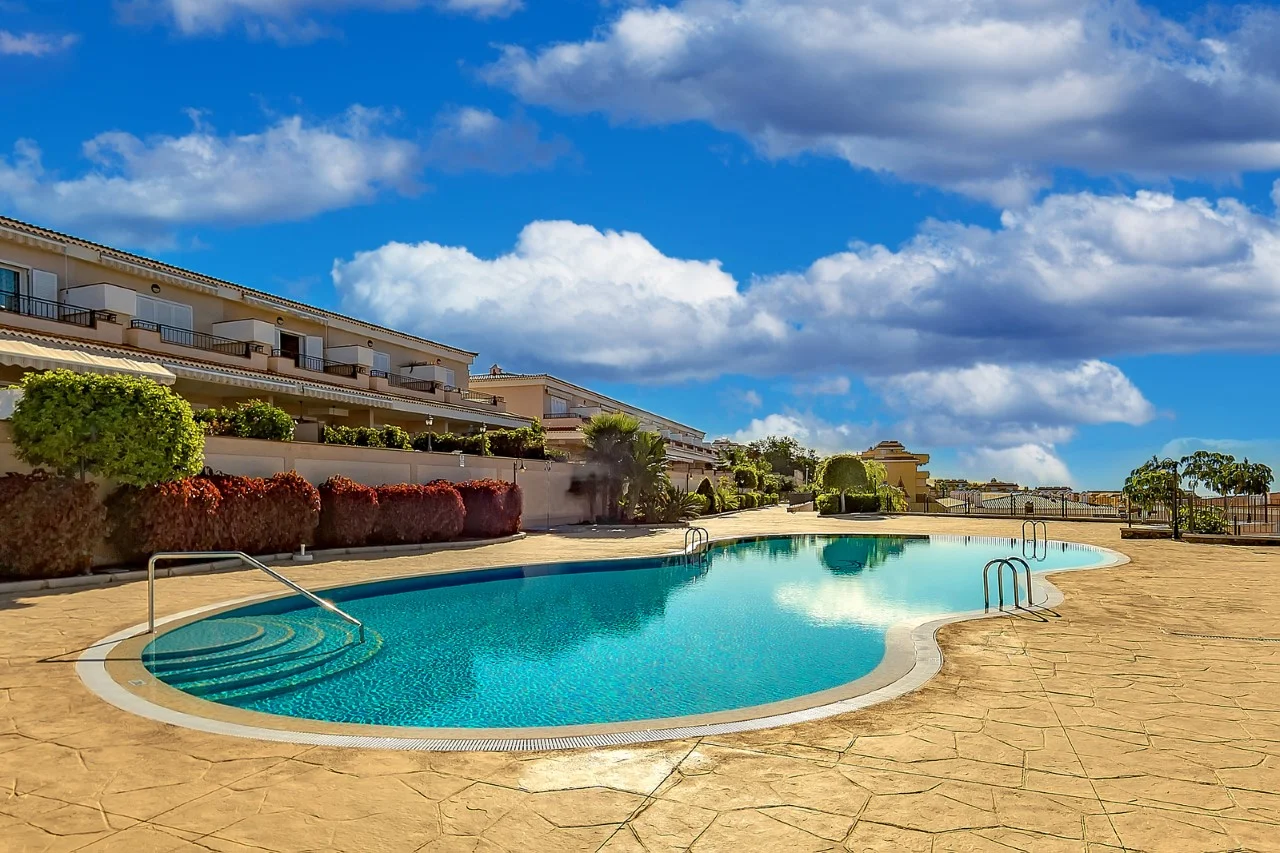 Luxury townhouse with sea views, 2 bedrooms