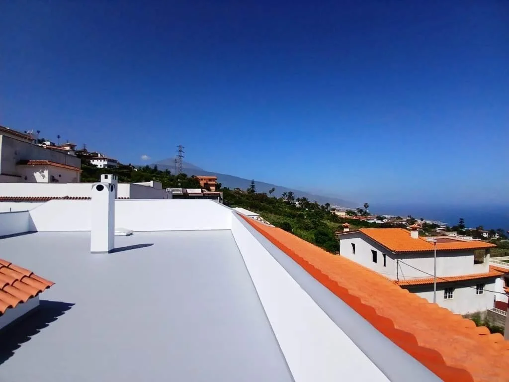 Spacious Santa Ursula townhouse, 324 m²