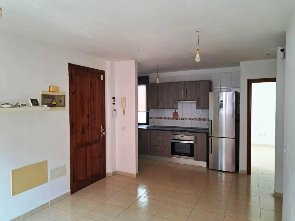 Two-bedroom flat with private rooftop