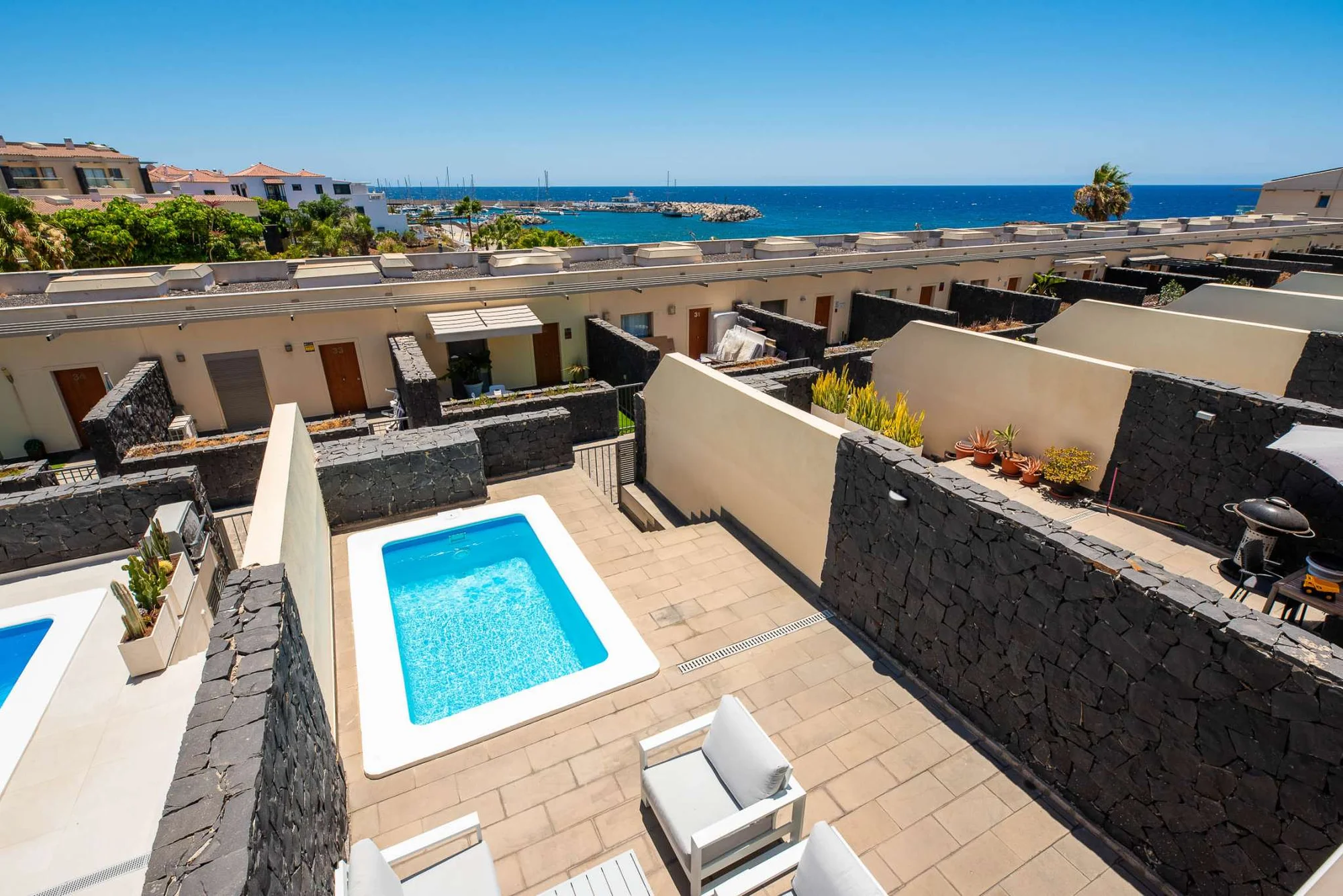 Modern townhouse in Amarilla Golf