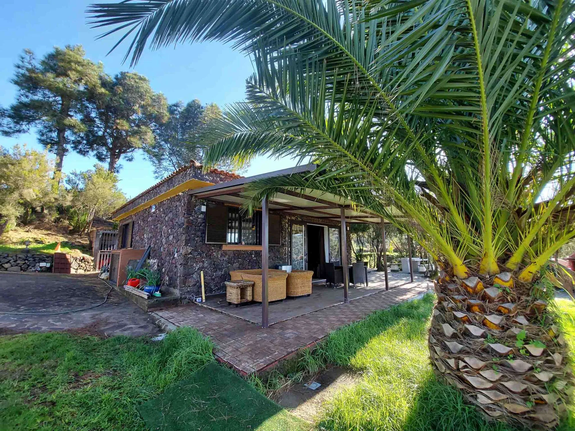 Refurbished rural house with land