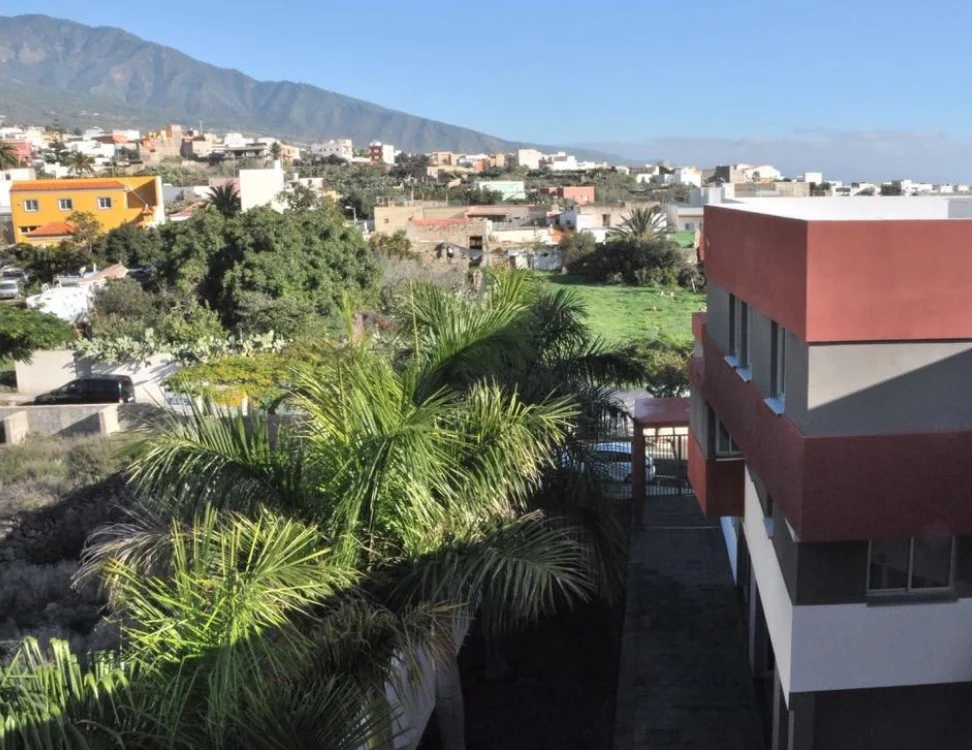 Edificio urbano terminado con 60 plazas