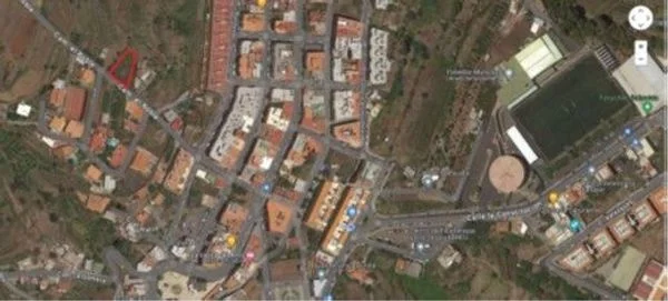 Solar urbano con 667 m² edificables