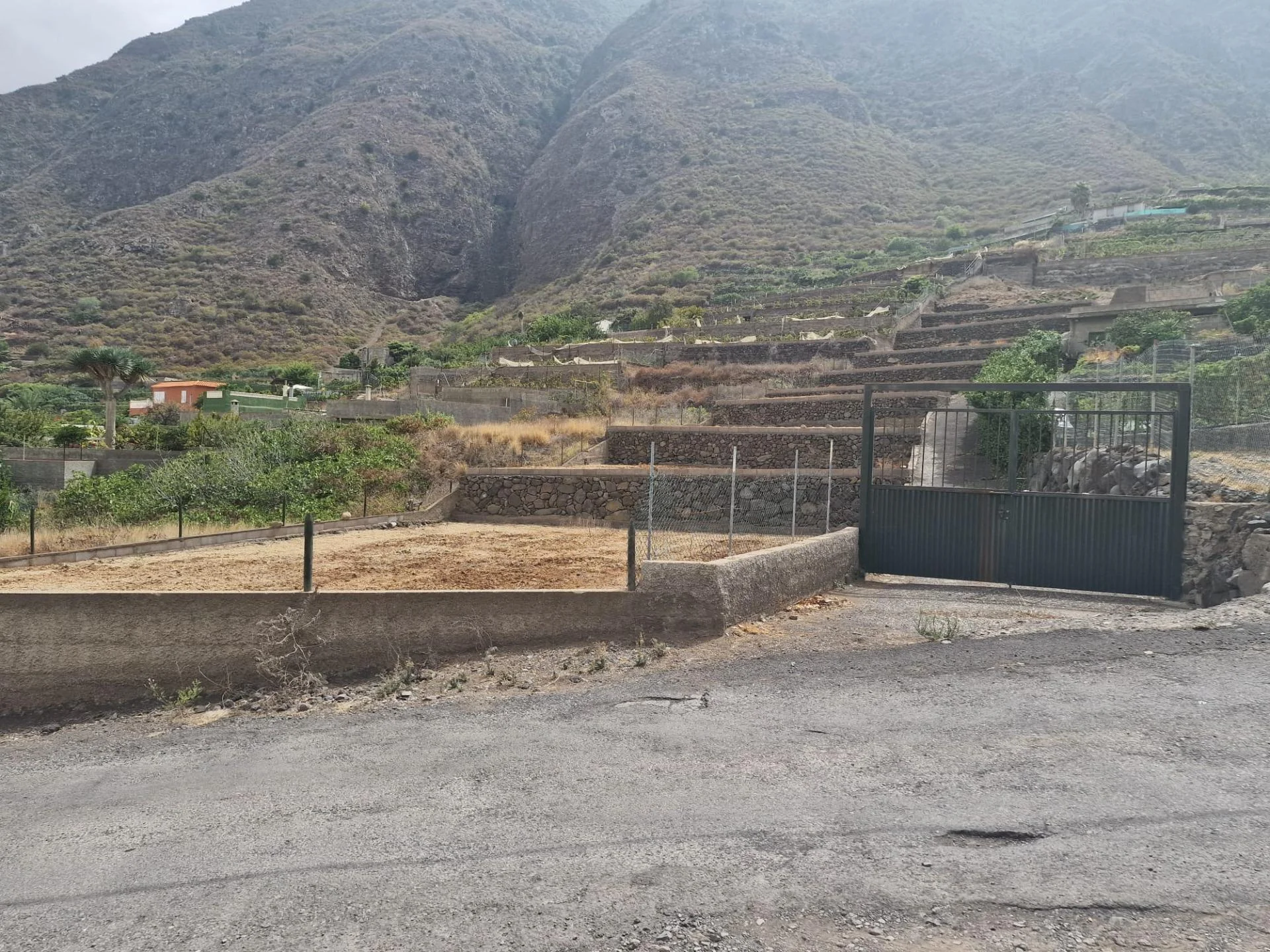 Rural plot near Güímar with sea views