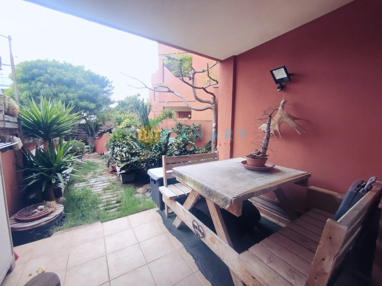 Apartamento de un dormitorio con gran terraza