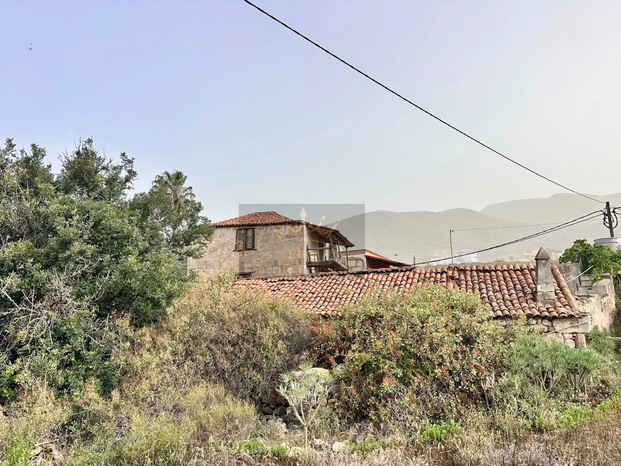 Renovation house with 821 m² plot