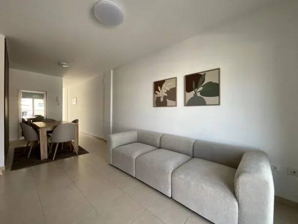 98 m² two-bedroom flat in Guargacho