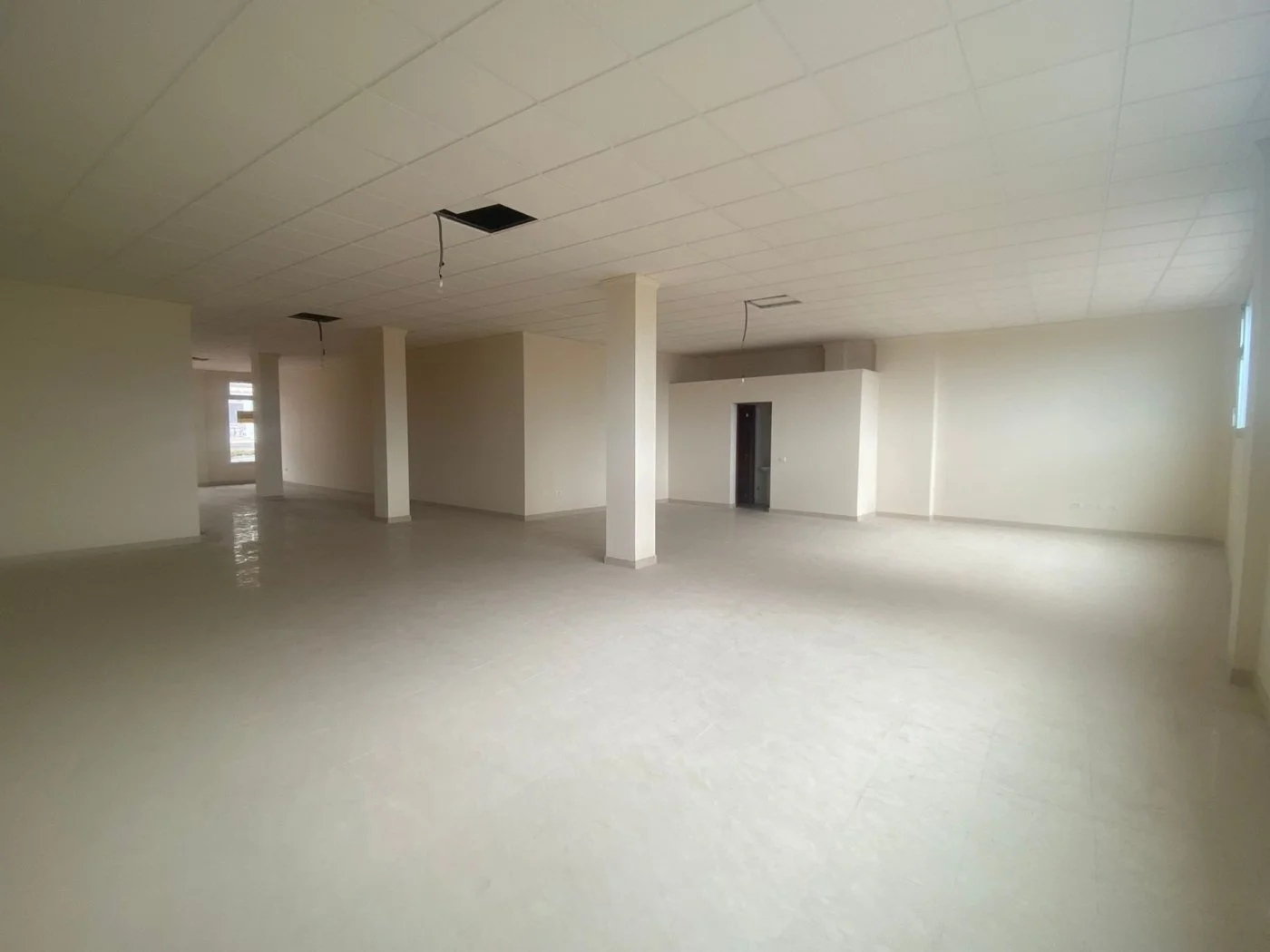 Local comercial a pie de calle, 192 m²