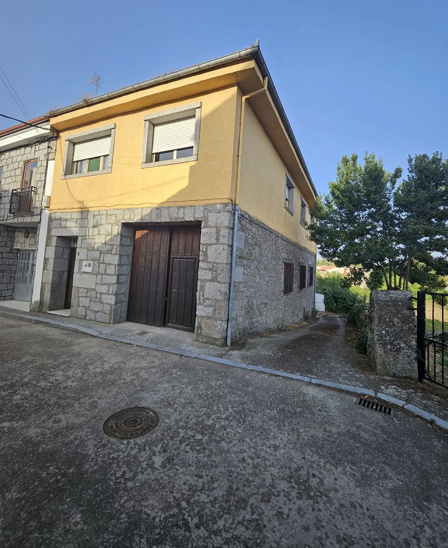 Casa de inversión de cuatro dormitorios en Los Santos