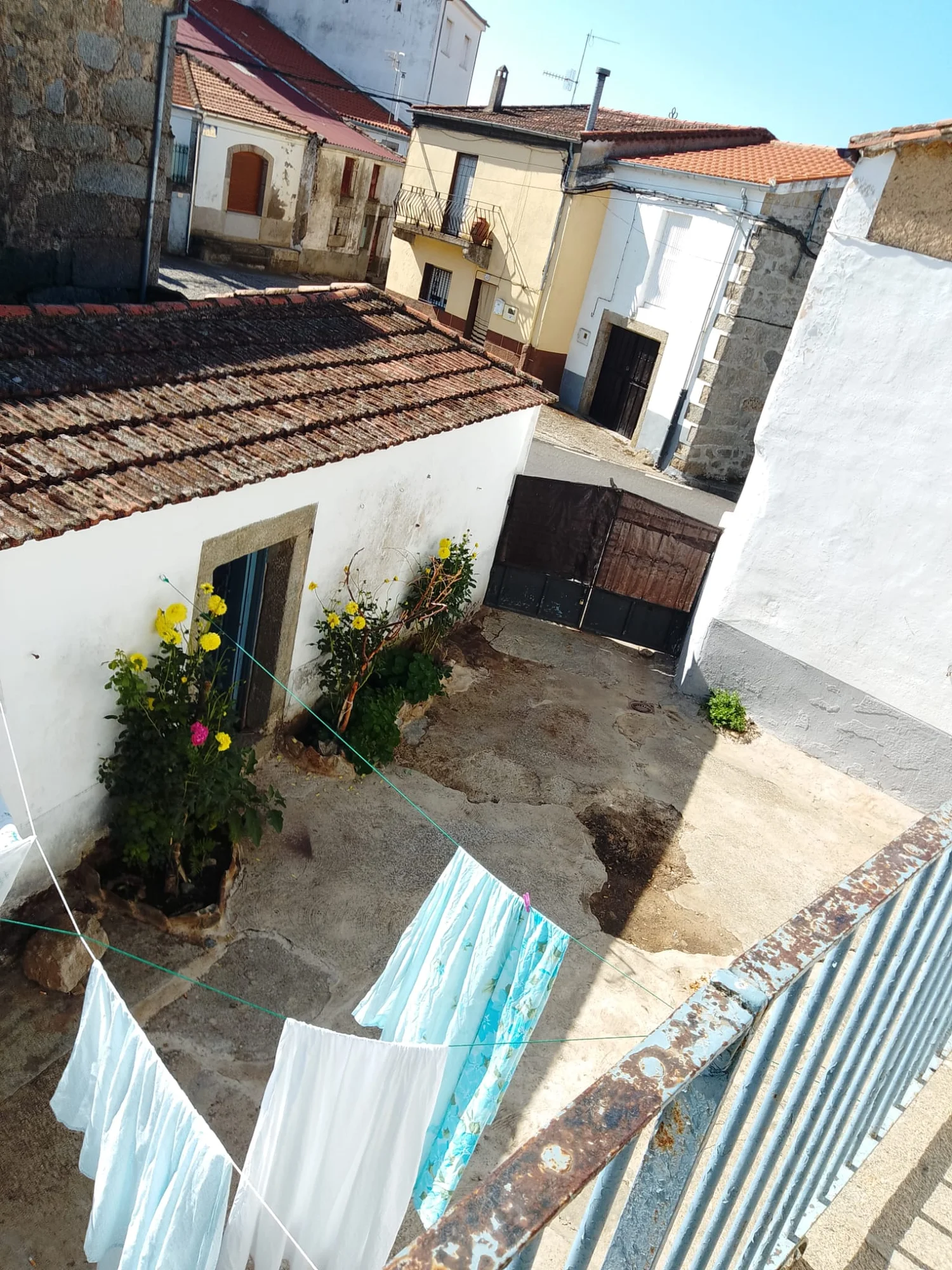 Edificio rural con dos viviendas