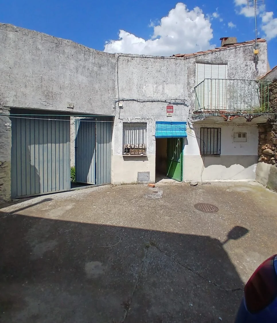 Dos viviendas en Cespedosa, 218 m²