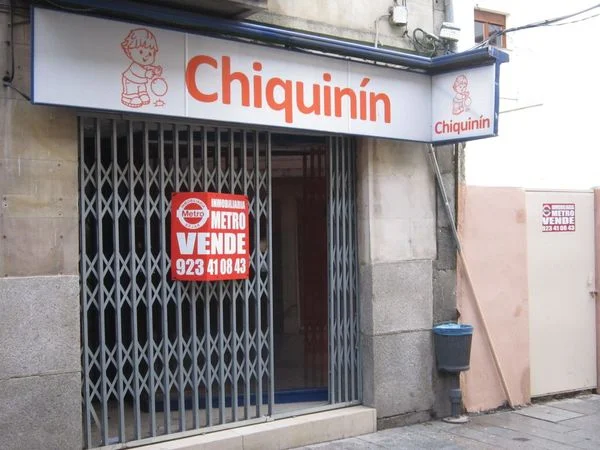 Street-level Béjar premises, 159 m²