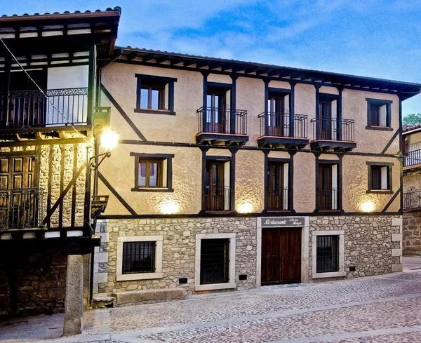 Edificio hotelero en Sequeros, 500 m²