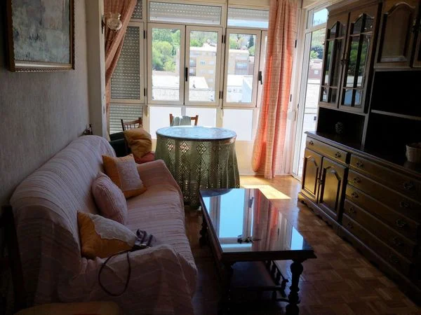 Bright Béjar flat with three bedrooms