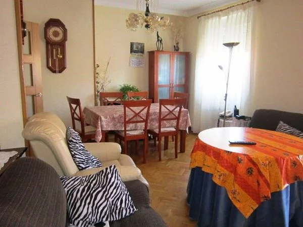 Piso luminoso de cuatro dormitorios en Béjar