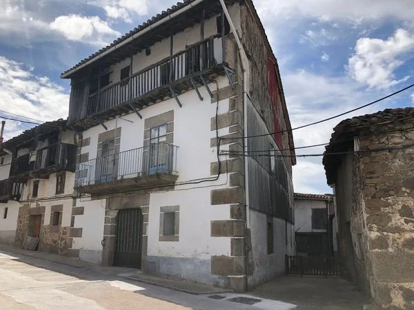 Casa de 446 m² en Navacarros